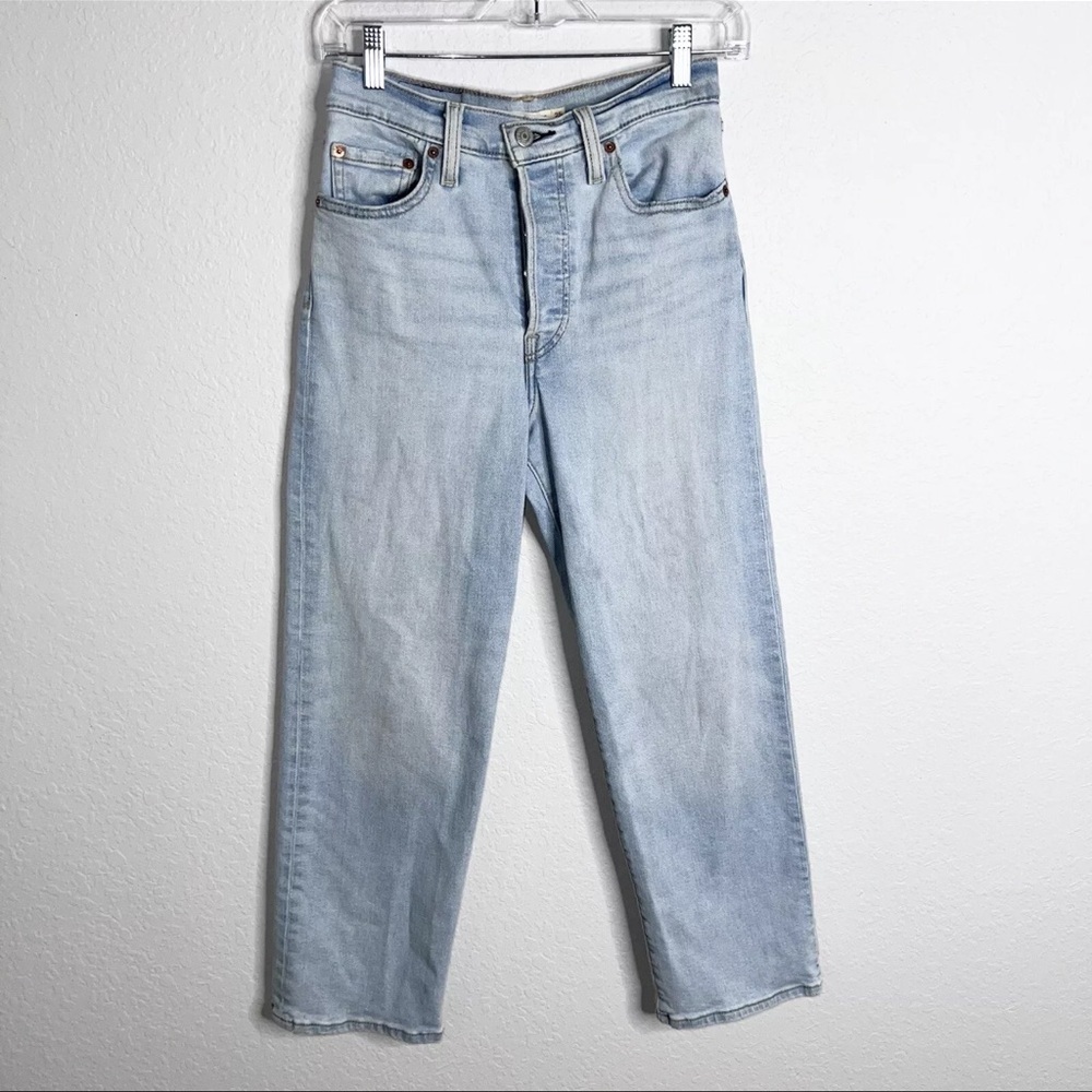 Levi’s Ribcage Straight Jean Size 25 Ankle Light Wash Stretch Women B26